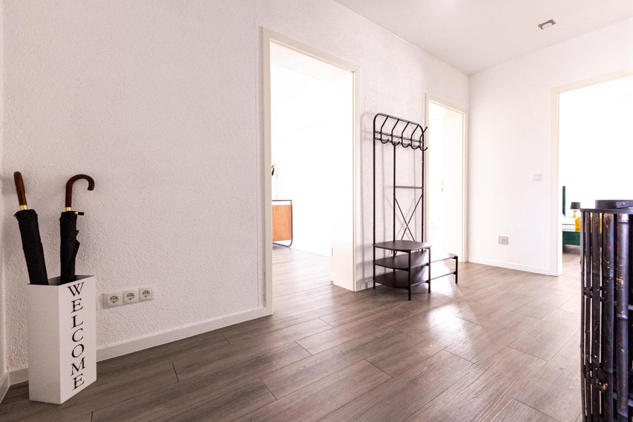 Design Apartment Zentral Fuer 6 In Andernach: Ausblick, Wifi, Kueche מראה חיצוני תמונה