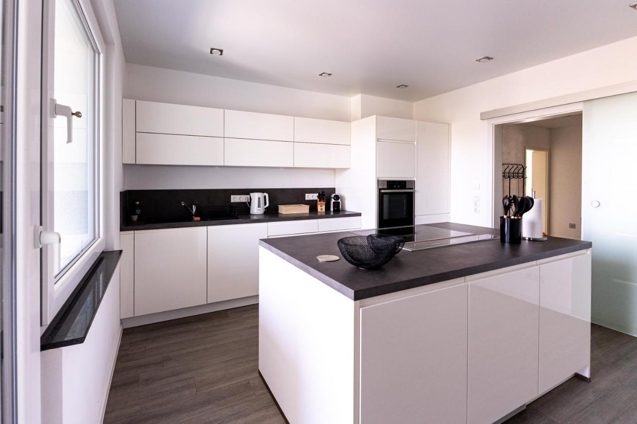 Design Apartment Zentral Fuer 6 In Andernach: Ausblick, Wifi, Kueche מראה חיצוני תמונה